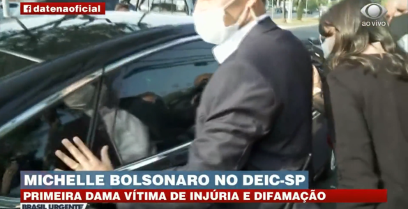 Michelle Bolsonaro vai ao DEIC-SP