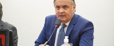 Aécio Neves